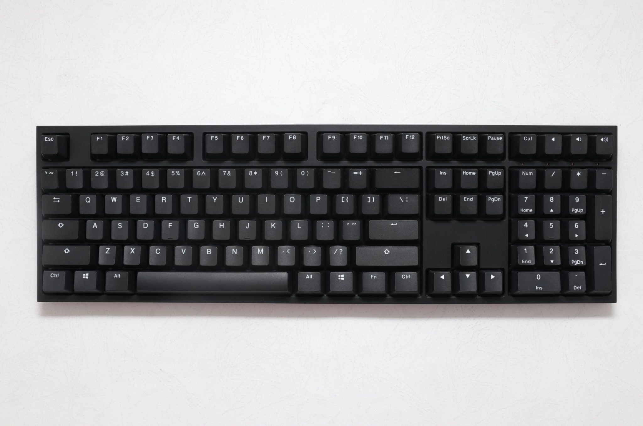 Ducky One 2 Phantom Black Ducky Channel Exclusivo en Pegasum