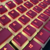 keycaps-pudding-doubleshot-red-iluminacion-rgb keycaps pudding doubleshot red instaladas en teclado mecanico con retroiluminacion rgb